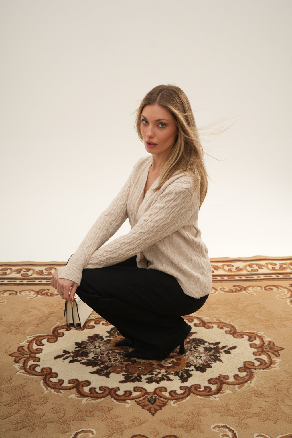 CARDIGAN BLUR