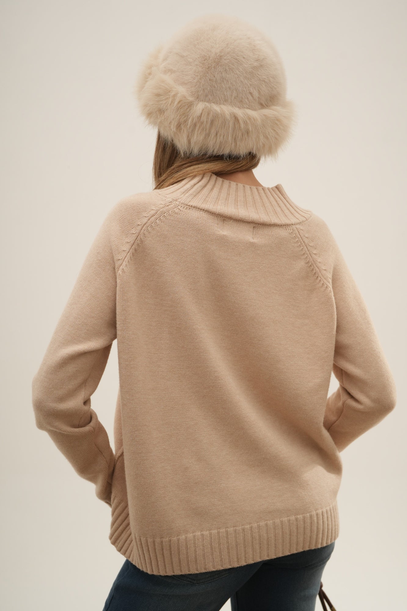 SWEATER TRUST
