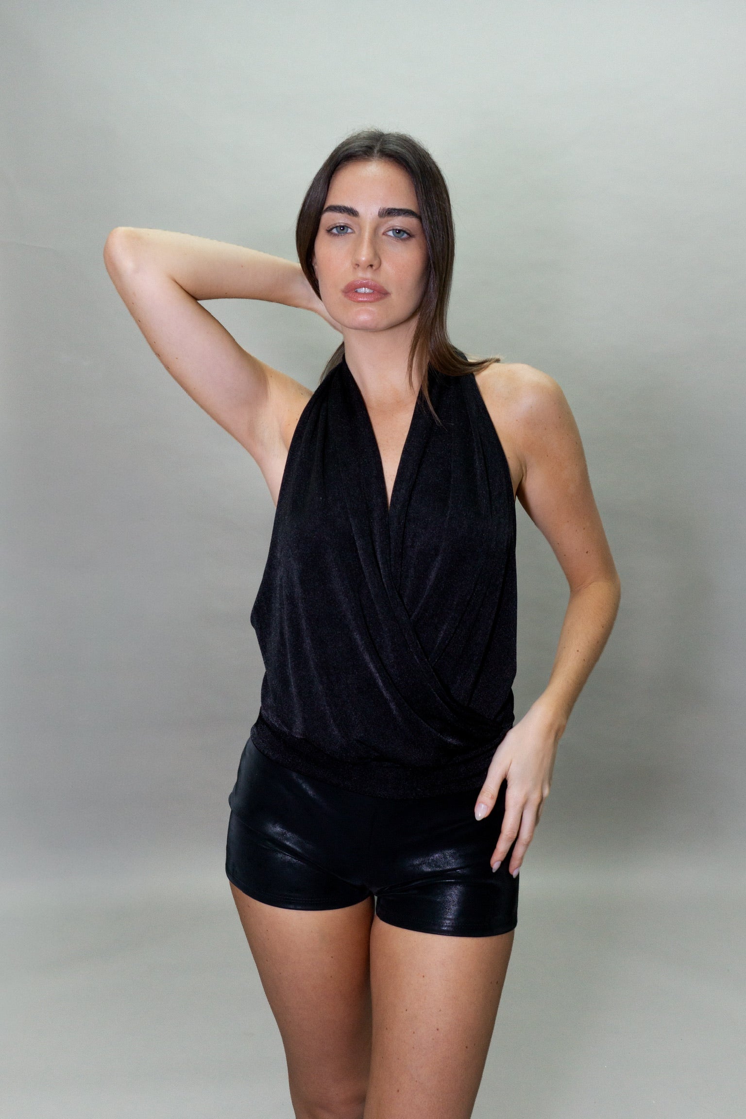 SHORT BLACK